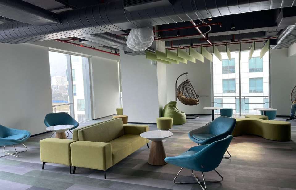 ACCENTURE - Executive Focus Cabins & Veneer Joinery | Interior Designing Company in Kolkata | Saket Enterprises
