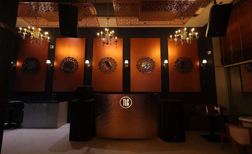 LDG RESTOBAR - Heritage Wall Textures & Artisan Plaster Finishes | Interior Designing Company in Kolkata | Saket Enterprises