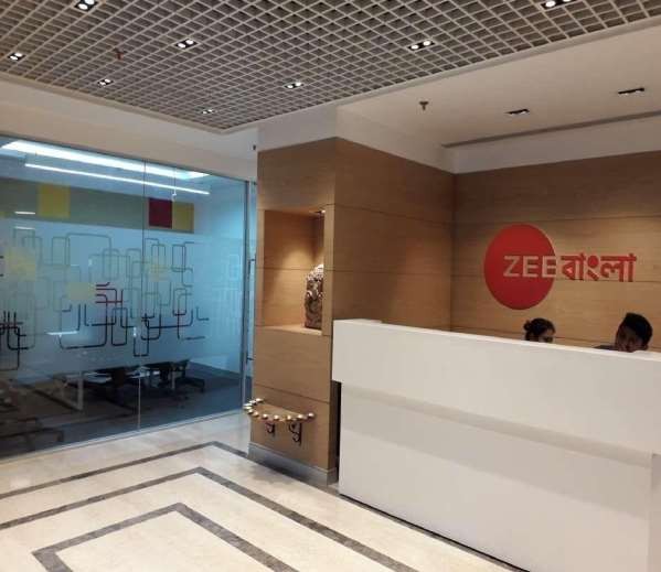 ZEE 24 GHANTA & ZEE BANGLA - Plank Ceiling Integration & Acoustic Perforated Panels | Interior Designing Company in Kolkata | Saket Enterprises